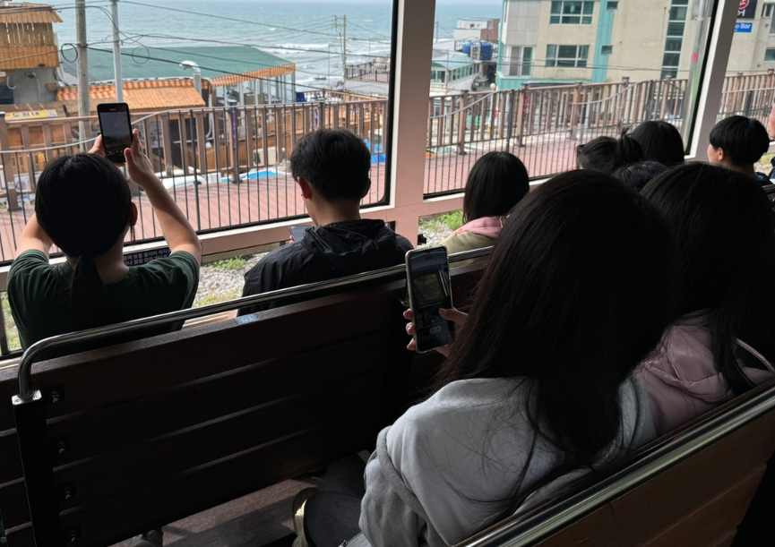 성남시다문화가족지원센터에서는 다문화가족 자녀의 ‘꿈이 자라나는 보람찬 여행’을 1박2일로 진행했다.